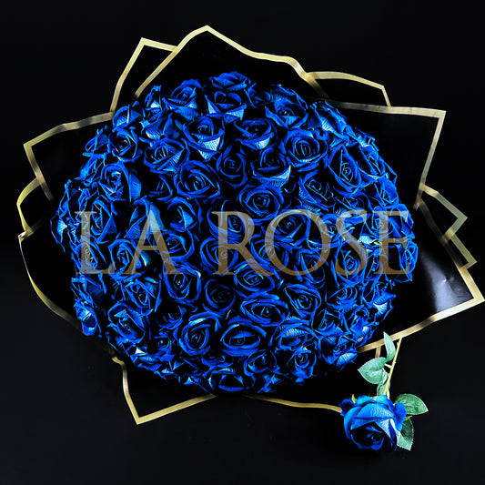 Bouquet de 100 roses bleu royal 